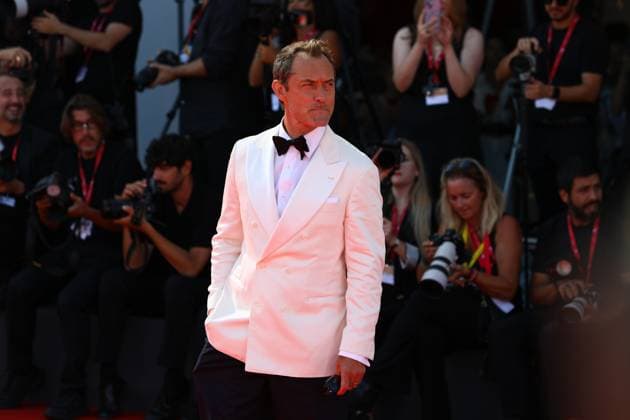 August 31, 2025, Venice, Veneto, Italy: JUDE LAW on the red carpet for The Wizard of the Kremlin Premiere screening at the 82nd Venice Film Festival at the Venice Lido, Italy. Venice Italy - ZUMAc179 20250831_zep_c179_137 Copyright: xMickaelxChavetx