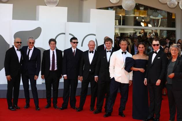 August 31, 2025, Venice, Veneto, Italy: Cast of whom OLIVIER ASSAYAS, TOM STURRIDGE, JUDE LAW, ALICIA VIKANDER and PAUL DANO on the red carpet for The Wizard of the Kremlin Premiere screening at the 82nd Venice Film Festival at the Venice Lido, Italy. Venice Italy - ZUMAc179 20250831_zep_c179_120 Copyright: xMickaelxChavetx