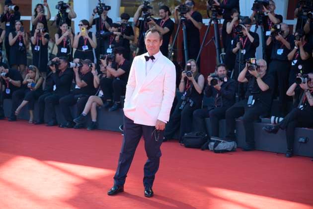 The wizard of Kremlin mivie red carpet in Venice Lido, Italy - 31 Aug 2025 Jude Law attends the red carpet of movie the wizard of Kremlin at 82 Venice Film Festival at Palazzo del cinema. Venice Lido Italy Copyright: xMarioxCartellix xSOPAxImagesx _DSC0335