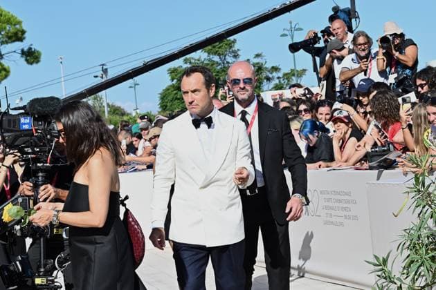 82nd Film Festival, Red carpet of the film Le mage du Kremlin Venice Biennale, 82nd Venice International Film Festival. Red carpet for the film Le mage du Kremlin (The Wizard of the Kremlin). In the photo Jude Law . Venice, Italy 31 August 2025, Credit:Maria Laura Antonelli Avalon Italy, Venice  Copyright: xMariaxLauraxAntonellix xAvalonx 1032977912