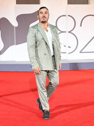 Venice, 82nd Venice International Film Festival 2025 - Evening 5 - Red Carpet Filming Italy Venice Award . Pictured: Francesco Di Leva  Copyright: xManuelexMangiarottix xipa-agency.netx xPoolxPhotoxEventsx06x IPA_Agency_IPA63785768