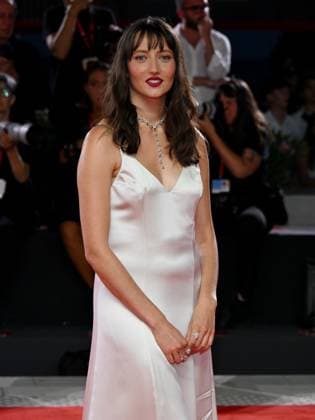 Venice, 82nd Venice International Film Festival 2025 - evening 5 - red carpet Filming Italy Venice Award Pictured: Martina Scrinzi  Copyright: xAlbertoxTerenghi PoolxPhotoxEventsx06x xipa-agency.netx xPoolxPhotoxEventsx06x IPA_Agency_IPA63788504