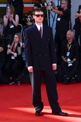 Tom Sturridge at the premiere of the feature film La Mage du Kremlin The Wizard of the Kremlin at the Biennale di Venezia 2025 82 Venice International Film Festival at the Palazzo del Cinema Venice, 31 08 2025 Foto:xA.xM.xTinghinox xFuturexImagex kremlin_5861
