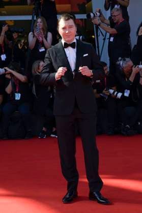 Paul Dano at the premiere of the feature film La Mage du Kremlin The Wizard of the Kremlin at the Biennale di Venezia 2025 82 Venice International Film Festival at the Palazzo del Cinema Venice, 31 08 2025 Foto:xA.xM.xTinghinox xFuturexImagex kremlin_5873