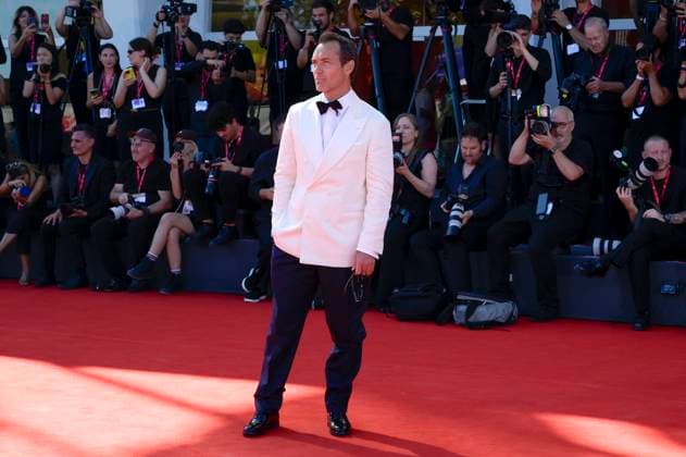 Jude Law at the premiere of the feature film La Mage du Kremlin The Wizard of the Kremlin at the Biennale di Venezia 2025 82 Venice International Film Festival at the Palazzo del Cinema Venice, 31 08 2025 Foto:xA.xM.xTinghinox xFuturexImagex kremlin_5880