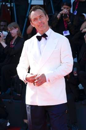 Jude Law at the premiere of the feature film La Mage du Kremlin The Wizard of the Kremlin at the Biennale di Venezia 2025 82 Venice International Film Festival at the Palazzo del Cinema Venice, 31 08 2025 Foto:xA.xM.xTinghinox xFuturexImagex kremlin_5889