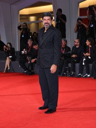 Venice, 82nd Venice International Film Festival 2025 - Evening 5 - Red Carpet The Maestro . Pictured: Pierfrancesco Favino  Copyright: xAlbertoxTerenghix xipa-agency.netx xPoolxPhotoxEventsx06x IPA_Agency_IPA63792639
