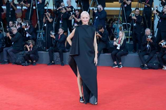 Father Mother Sister Brother red carpet in Venice Lido - 31 Aug 2025 Vicky Krieps attends the red carpet of film Father Mother Brother Sister at 82 Venice Film Festival at Palazzo del cinema. Venice Lido Italy Copyright: xMarioxCartellix xSOPAxImagesx _DSC4666