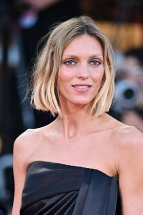Venice Father Mother Sister Brother Premiere AM Anja Rubik attending the Father Mother Sister Brother Premiere as part of the 82nd Venice International Film Festival at the Lido in Venice, Italy on August 31, 2025. Photo by Aurore Marechal ABACAPRESS.COM Venice Italy  Copyright: xMarechalxAurore ABACAx