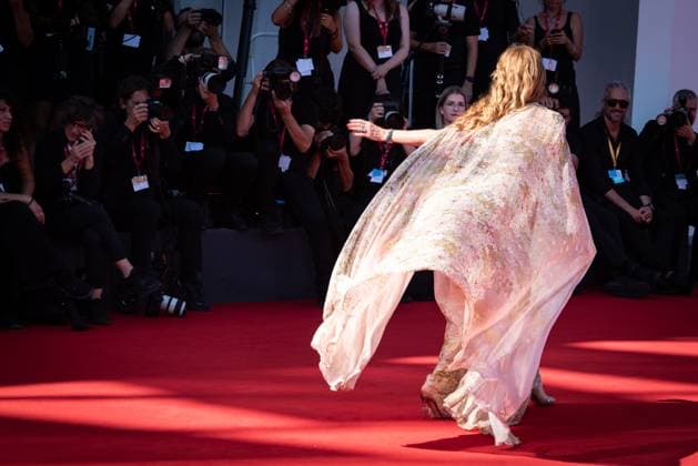 August 31, 2025, Venice, Italy: Yvonne SciÃ² attends The Wizard of the Kremlin red carpet during The 82nd Venice International Film Festival. Venice Italy - ZUMAs197 20250831_aaa_s197_276 Copyright: xLoredanaxSangiulianox