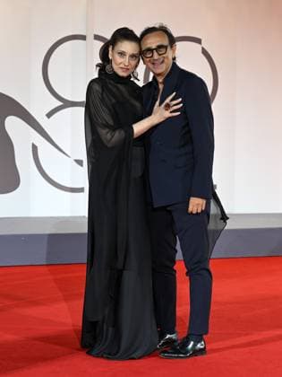 Venice, 82nd Venice International Film Festival 2025 - Evening 5 - Red Carpet Filming Italy Awards. Pictured: Susy Del Giudice, Giovanni Esposito  Copyright: xManuelexMangiarottix xipa-agency.netx xPoolxPhotoxEventsx06x IPA_Agency_IPA63795825