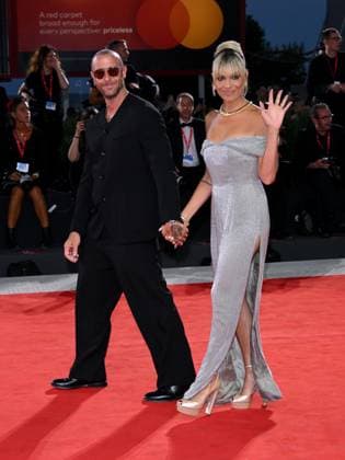 Venice, 82nd Venice International Film Festival 2025 - Evening 5 - Red Carpet Filming Italy Venice Award Pictured: Micaela Ramazzotti, Claudio Pallitto  Copyright: xAlbertoxTerenghi PoolxPhotoxEventsx06x xipa-agency.netx xPoolxPhotoxEventsx06x IPA_Agency_IPA63798384