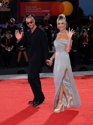 Venice, 82nd Venice International Film Festival 2025 - Evening 5 - Red Carpet Filming Italy Venice Award Pictured: Micaela Ramazzotti, Claudio Pallitto  Copyright: xAlbertoxTerenghi PoolxPhotoxEventsx06x xipa-agency.netx xPoolxPhotoxEventsx06x IPA_Agency_IPA63798414