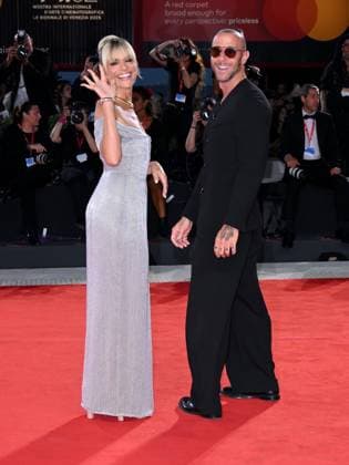 Venice, 82nd Venice International Film Festival 2025 - Evening 5 - Red Carpet Filming Italy Venice Award Pictured: Micaela Ramazzotti, Claudio Pallitto  Copyright: xAlbertoxTerenghi PoolxPhotoxEventsx06x xipa-agency.netx xPoolxPhotoxEventsx06x IPA_Agency_IPA63798501