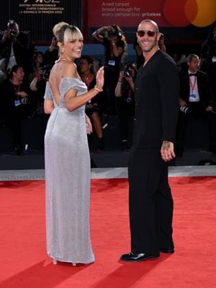 Venice, 82nd Venice International Film Festival 2025 - Evening 5 - Red Carpet Filming Italy Venice Award Pictured: Micaela Ramazzotti, Claudio Pallitto  Copyright: xAlbertoxTerenghi PoolxPhotoxEventsx06x xipa-agency.netx xPoolxPhotoxEventsx06x IPA_Agency_IPA63798521