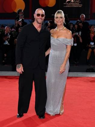 Venice, 82nd Venice International Film Festival 2025 - Evening 5 - Red Carpet Filming Italy Venice Award Pictured: Micaela Ramazzotti, Claudio Pallitto  Copyright: xAlbertoxTerenghi PoolxPhotoxEventsx06x xipa-agency.netx xPoolxPhotoxEventsx06x IPA_Agency_IPA63798539