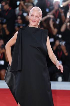 red carpet of the film Father Mother Sister Brother during the 82nd Venice Film Festival in Venice, Italy - 31 Aug 2025 Luxemburger actress Vicky Krieps attends the red carpet of the film Father Mother Sister Brother at the Palazzo del Cinema during the 82nd Venice Film Festival. Venice Italy Copyright: x xMarcoxBaradax xSOPAxImagesx REDCARPETMOTHERFATHERSISTERBROTHER-30