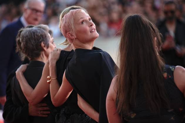 red carpet of the film Father Mother Sister Brother during the 82nd Venice Film Festival in Venice, Italy - 31 Aug 2025 Luxemburger actress Vicky Krieps attends the red carpet of the film Father Mother Sister Brother at the Palazzo del Cinema during the 82nd Venice Film Festival. Venice Italy Copyright: x xMarcoxBaradax xSOPAxImagesx REDCARPETMOTHERFATHERSISTERBROTHER-87
