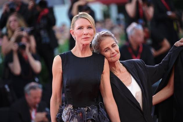 red carpet of the film Father Mother Sister Brother during the 82nd Venice Film Festival in Venice, Italy - 31 Aug 2025 Cate Blanchett and Charlotte Rampling attend the red carpet of the film Father Mother Sister Brother at the Palazzo del Cinema during the 82nd Venice Film Festival. Venice Italy Copyright: x xMarcoxBaradax xSOPAxImagesx REDCARPETMOTHERFATHERSISTERBROTHER-68