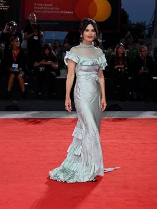 Venice, 82nd Venice International Film Festival 2025 - evening 5 - red carpet Filming Italy Venice Award Pictured: Valentina Cervi  Copyright: xAlbertoxTerenghi PoolxPhotoxEventsx06x xipa-agency.netx xPoolxPhotoxEventsx06x IPA_Agency_IPA63800698