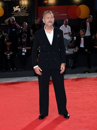 Venice, 82nd Venice International Film Festival 2025 - Evening 5 - Red Carpet Filming Italy Venice Award Pictured: Marco Giallini  Copyright: xAlbertoxTerenghi PoolxPhotoxEventsx06x xipa-agency.netx xPoolxPhotoxEventsx06x IPA_Agency_IPA63801138