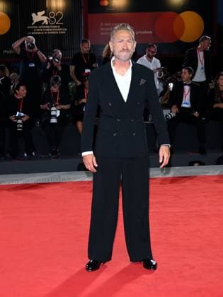 Venice, 82nd Venice International Film Festival 2025 - Evening 5 - Red Carpet Filming Italy Venice Award Pictured: Marco Giallini  Copyright: xAlbertoxTerenghi PoolxPhotoxEventsx06x xipa-agency.netx xPoolxPhotoxEventsx06x IPA_Agency_IPA63801147