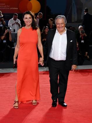 Venice, 82nd Venice International Film Festival 2025 - evening 5 - red carpet Filming Italy Venice Award Pictured: Isabelle de Araujo, Christian Clavier  Copyright: xAlbertoxTerenghi PoolxPhotoxEventsx06x xipa-agency.netx xPoolxPhotoxEventsx06x IPA_Agency_IPA63801205