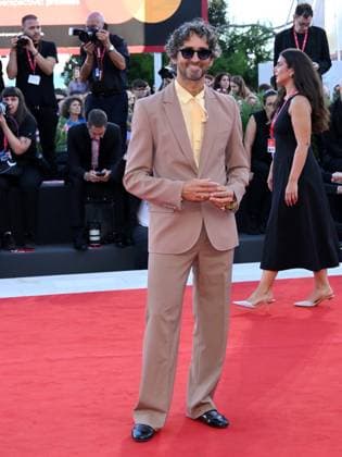Venice, 82nd Venice International Film Festival 2025 - evening 5 - red carpet of the film Father Mother Sister Brother Pictured: Simone Marchetti  Copyright: xAlbertoxTerenghi PoolxPhotoxEventsx06x xipa-agency.netx xPoolxPhotoxEventsx06x IPA_Agency_IPA63802470
