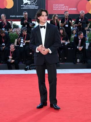 Venice, 82nd Venice International Film Festival 2025 - Evening 5 - Red Carpet for the film Father Mother Sister Brother Pictured: Mattia Basso  Copyright: xAlbertoxTerenghi PoolxPhotoxEventsx06x xipa-agency.netx xPoolxPhotoxEventsx06x IPA_Agency_IPA63802801
