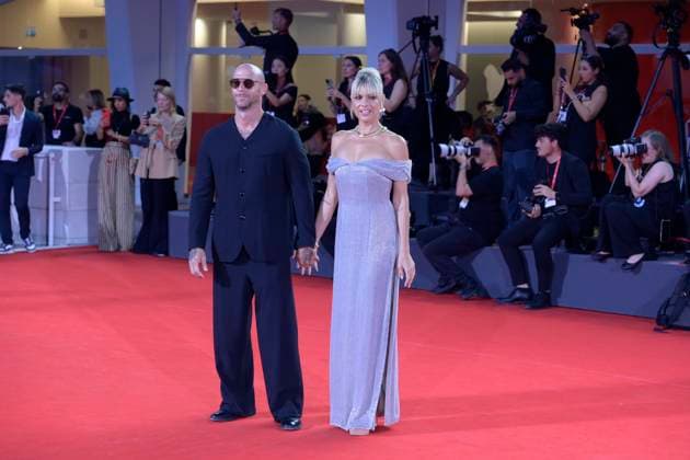 Filming Italy Venice Award red carpet in Venice Lido - 31 Aug 2025 Micaela Ramazzotti (l) and Clauio Pallitto (r) attend the red carpet of Filming Italy Venice Award at 82nd Venice Film Festival at Palazzo del Cinema. Venice Lido Italy Copyright: xMarioxCartellix xSOPAxImagesx _DSC4861