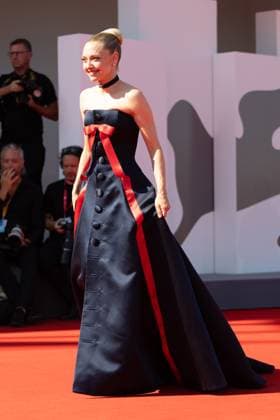 82. Internationalen Filmfestspiele von Venedig Venedig, Italien - 1. September 2025: Amanda Seyfried während des Roten Teppichs von - The Testament of Ann Lee - während der 82. Internationalen Filmfestspiele von Venedig. Italien