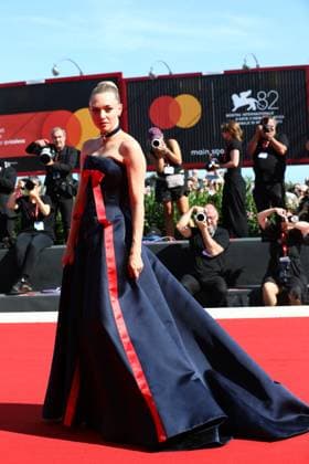 September 1, 2025, Venice, Veneto, Italy: AMANDA SEYFRIED on the red carpet for The Testament of Ann Lee Premiere screening at the 82nd Venice Film Festival at the Venice Lido, Italy. Venice Italy - ZUMAc179 20250901_zep_c179_142 Copyright: xMickaelxChavetx