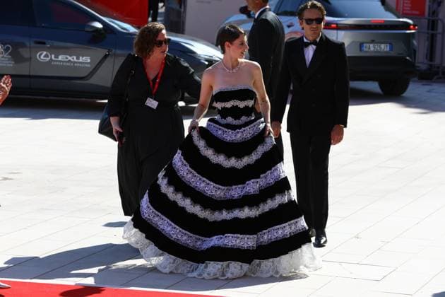 September 1, 2025, Venice, Veneto, Italy: THOMASIN MCKENZIE on the red carpet for The Testament of Ann Lee Premiere screening at the 82nd Venice Film Festival at the Venice Lido, Italy. Venice Italy - ZUMAc179 20250901_zep_c179_171 Copyright: xMickaelxChavetx