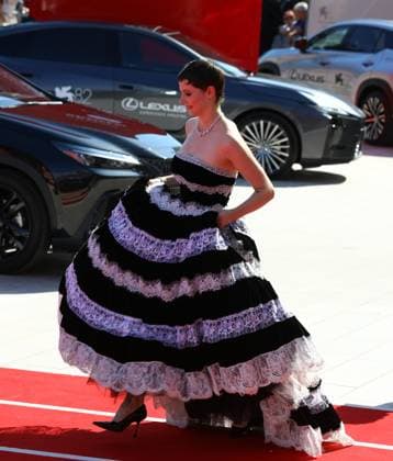September 1, 2025, Venice, Veneto, Italy: THOMASIN MCKENZIE on the red carpet for The Testament of Ann Lee Premiere screening at the 82nd Venice Film Festival at the Venice Lido, Italy. Venice Italy - ZUMAc179 20250901_zep_c179_172 Copyright: xMickaelxChavetx