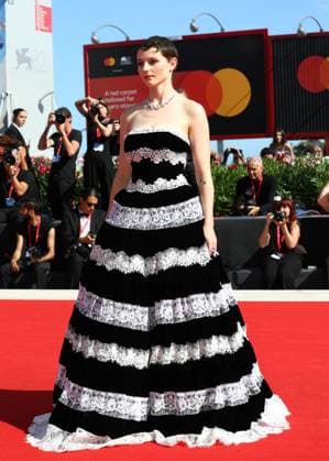 September 1, 2025, Venice, Veneto, Italy: THOMASIN MCKENZIE on the red carpet for The Testament of Ann Lee Premiere screening at the 82nd Venice Film Festival at the Venice Lido, Italy. Venice Italy - ZUMAc179 20250901_zep_c179_173 Copyright: xMickaelxChavetx