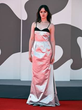 Venice, Italy: Venice, 82nd Venice International Film Festival 2025 - Evening 6 - Red Carpet for the film The Testament of Ann Lee . Pictured: Viola Prettejohn Venice Italy  - ZUMAp169 20250901_zea_p169_998 Copyright: xSimonexComix