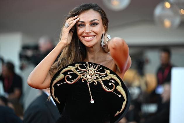 September 1, 2025, Venice, ITALY: Romanian model Madalina Ghenea arrives for the premiere of The Smashing Machine during the 82nd Venice Film Festival in Venice, Italy, 01 September 2025. The movie is presented in official competition Venezia 82 at the festival running from 27 August to 06 September 2025. ANSA ETTORE FERRARI. Venice ITALY  - ZUMAa110 20250901_zaf_a110_041 Copyright: xEttorexFerrarix