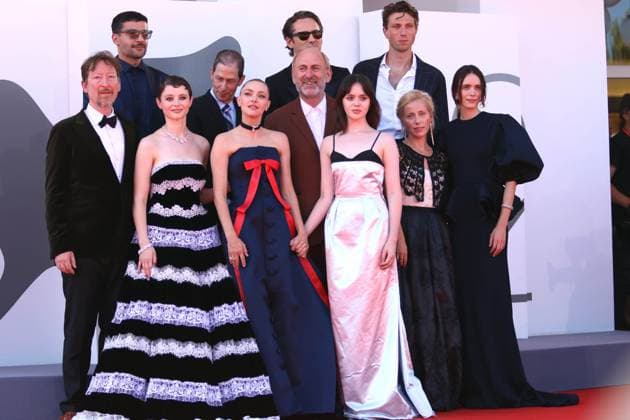 Red carpet for the movie The Testament of Ann Lee during the 82st Venice International Film Festival, 01 September 2025, Venice Europe, Italy, Lido di Venezia, September 01, 2025: Amanda Seyfried and the cast attend a red carpet for the movie The Testament of Ann Lee during the 82st Venice International Film Festival on September 01, 2025, in Venice, Italy., Credit:Ottavia Da Re Avalon Italy, Venice Copyright: xOttaviaxDaxRex xAvalonx 1033292045