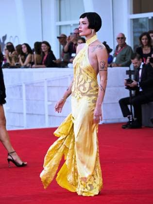 Venice, ITALY: Venice, 82nd Venice International Film Festival 2025 - evening 6, red carpet of the film The Smashing Machine In the photo: Halsey Venice ITALY  - ZUMAp169 20250901_zea_p169_1154 Copyright: xSimonexComix