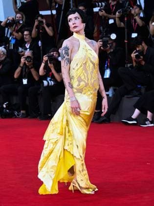 Venice, ITALY: Venice, 82nd Venice International Film Festival 2025 - evening 6, red carpet of the film The Smashing Machine In the photo: Halsey Venice ITALY  - ZUMAp169 20250901_zea_p169_1157 Copyright: xSimonexComix