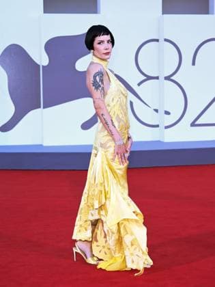 Venice, ITALY: Venice, 82nd Venice International Film Festival 2025 - evening 6, red carpet of the film The Smashing Machine In the photo: Halsey Venice ITALY  - ZUMAp169 20250901_zea_p169_1160 Copyright: xSimonexComix