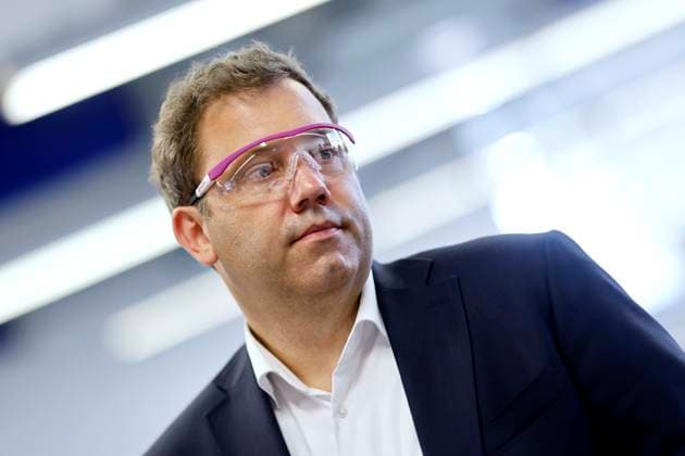 News Themen der Woche KW36 Bundesfinanzminister Lars Klingbeil bei seinem Besuch bei Evonik in Wesseling. Wesseling, 01.09.2025 NRW Deutschland *** Federal Minister of Finance Lars Klingbeil during his visit to Evonik in Wesseling Wesseling, 01 09 2025 NRW Germany Copyright: xChristophxHardtx
