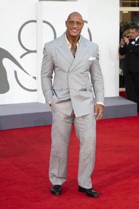 The Smashing Machine Red Carpet - The 82nd Venice International Film Festival VENICE, ITALY - SEPTEMBER 01: Dwayne Johnson attends The Smashing Machine red carpet during the 82nd Venice International Film Festival on September 01, 2025 in Venice, Italy Primo Barol Anadolu Venice Italy. Editorial use only. Please get in touch for any other usage.  Copyright: x2025xAnadoluxPrimoxBarolx