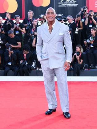 Venice, Italy: Venice, 82nd Venice International Film Festival 2025 - Evening 6, red carpet for the film The Smashing Machine. Pictured is Dwayne Johnson. Venice Italy  - ZUMAp169 20250901_zea_p169_1313 Copyright: xAlbertoxTerenghix