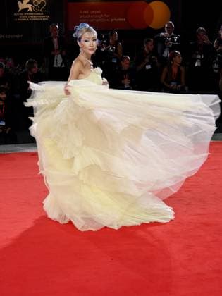 Venice, 82nd Venice International Film Festival 2025 - evening 6 - red carpet of the film Portobello Pictured: Aliia Roza  Copyright: xAlbertoxTerenghi PoolxPhotoxEventsx06x xipa-agency.netx xPoolxPhotoxEventsx06x IPA_Agency_IPA63885945