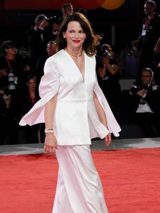 Venice, Italy: Venice, 82nd Venice International Film Festival 2025 - Evening 6 - Red Carpet for the film Portobello Pictured: Barbora Bobulova Venice Italy  - ZUMAp169 20250901_zea_p169_1590 Copyright: xAlbertoxTerenghi PoolxxEvenx