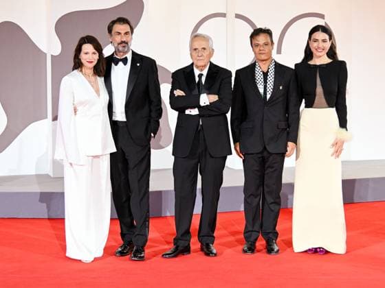 Venice, 82nd Venice International Film Festival 2025 - evening 6, red carpet of the film Portobello In the photo: Barbora Bobulova, Fabrizio Gifuni, Marco Bellocchio, Lino Musella, Romana Maggiora Vergano,  Copyright: xManuelexMangiarottix xipa-agency.netx xPoolxPhotoxEventsx06x IPA_Agency_IPA63887467