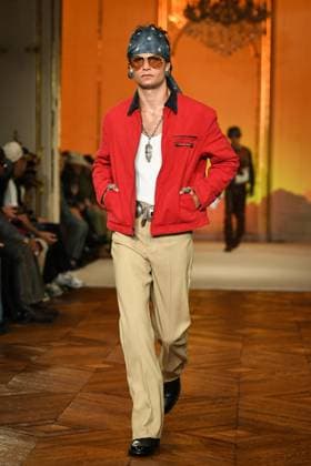 PFW - Austin Post Runway in Paris FA A model walks the runway for the Austin Post collection by American singer Post Malone as part of Paris Fashion Week in Paris, on September 1, 2025. Photo by Firas Abdullah ABACAPRESS.COM Paris Ile-de-France France  Copyright: xAbdullahxFiras ABACAx