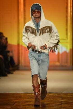 PFW - Austin Post Runway in Paris FA A model walks the runway for the Austin Post collection by American singer Post Malone as part of Paris Fashion Week in Paris, on September 1, 2025. Photo by Firas Abdullah ABACAPRESS.COM Paris Ile-de-France France  Copyright: xAbdullahxFiras ABACAx