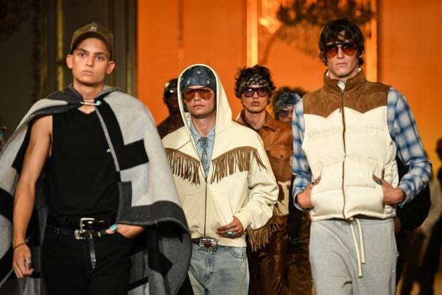 PFW - Austin Post Runway in Paris FA A model walks the runway for the Austin Post collection by American singer Post Malone as part of Paris Fashion Week in Paris, on September 1, 2025. Photo by Firas Abdullah ABACAPRESS.COM Paris Ile-de-France France  Copyright: xAbdullahxFiras ABACAx